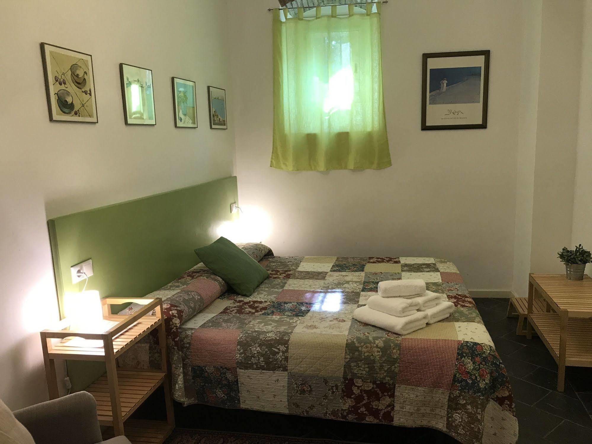 Paratgea Bed and Breakfast Llinars del Valles Εξωτερικό φωτογραφία