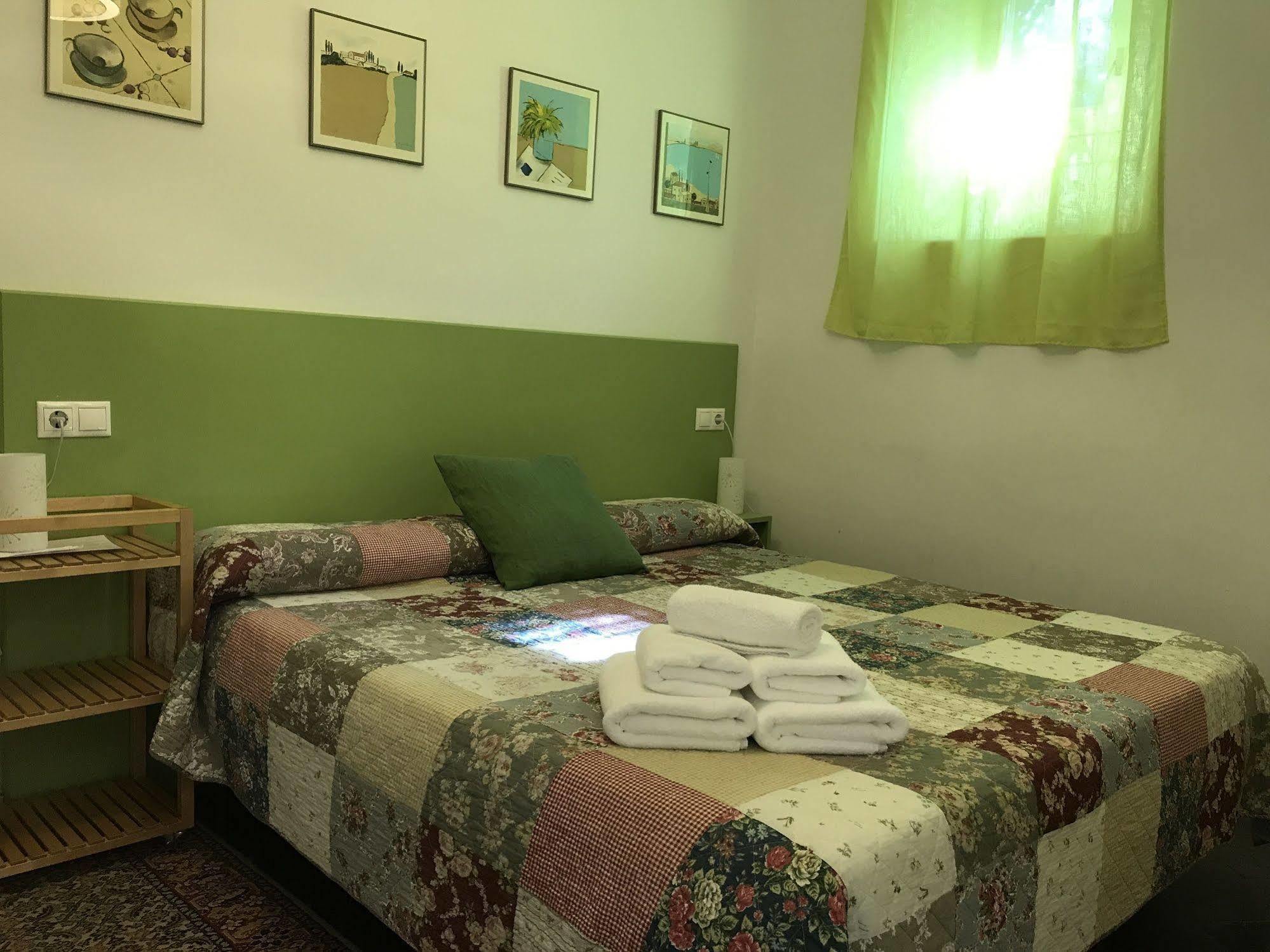 Paratgea Bed and Breakfast Llinars del Valles Εξωτερικό φωτογραφία