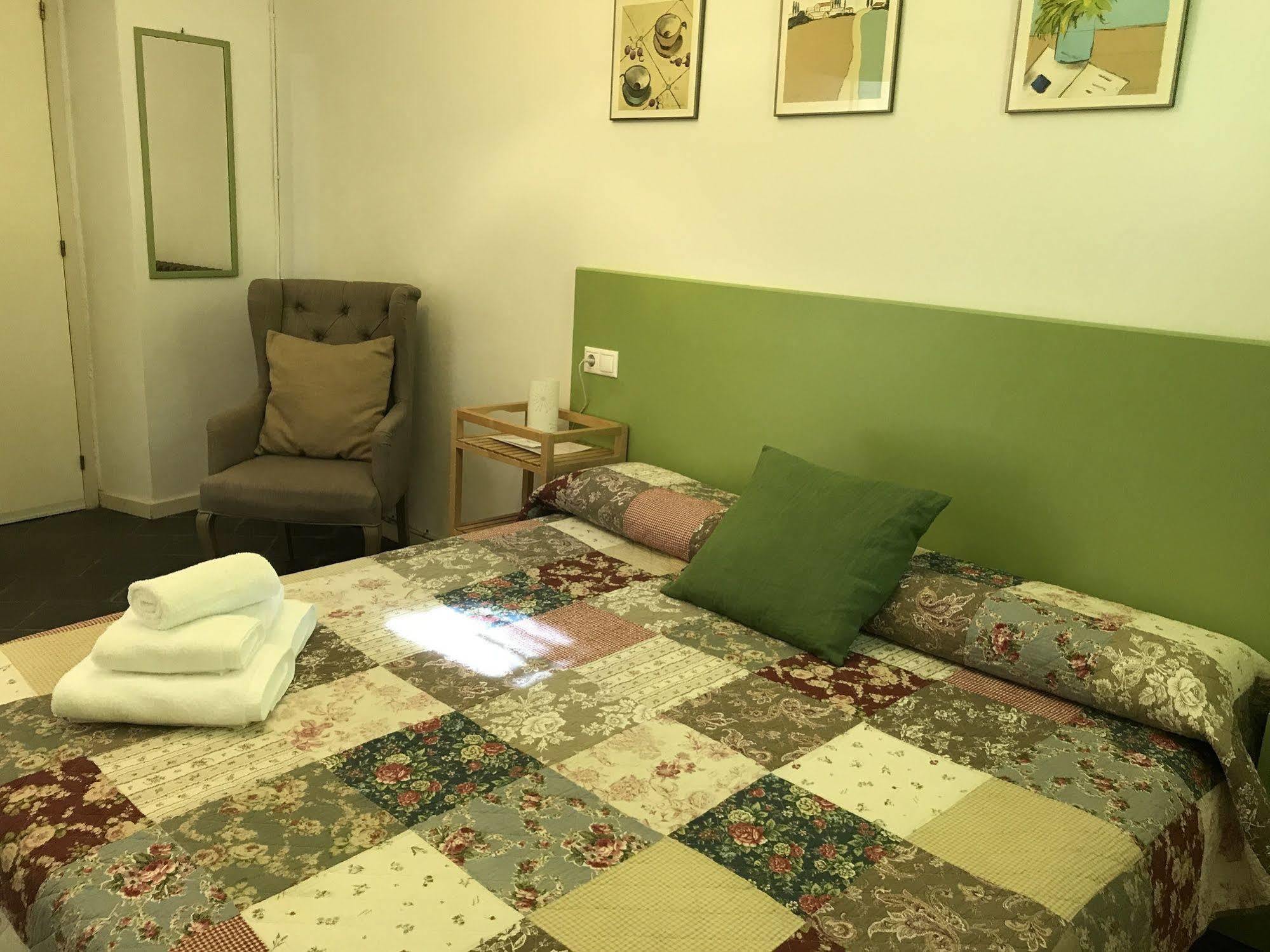 Paratgea Bed and Breakfast Llinars del Valles Εξωτερικό φωτογραφία